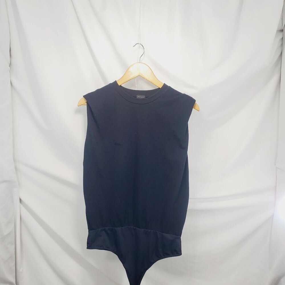 Ambitionist Women's Black Muscle Tee Bodysuit Sleeveless Crew Neck Size M (A-2)